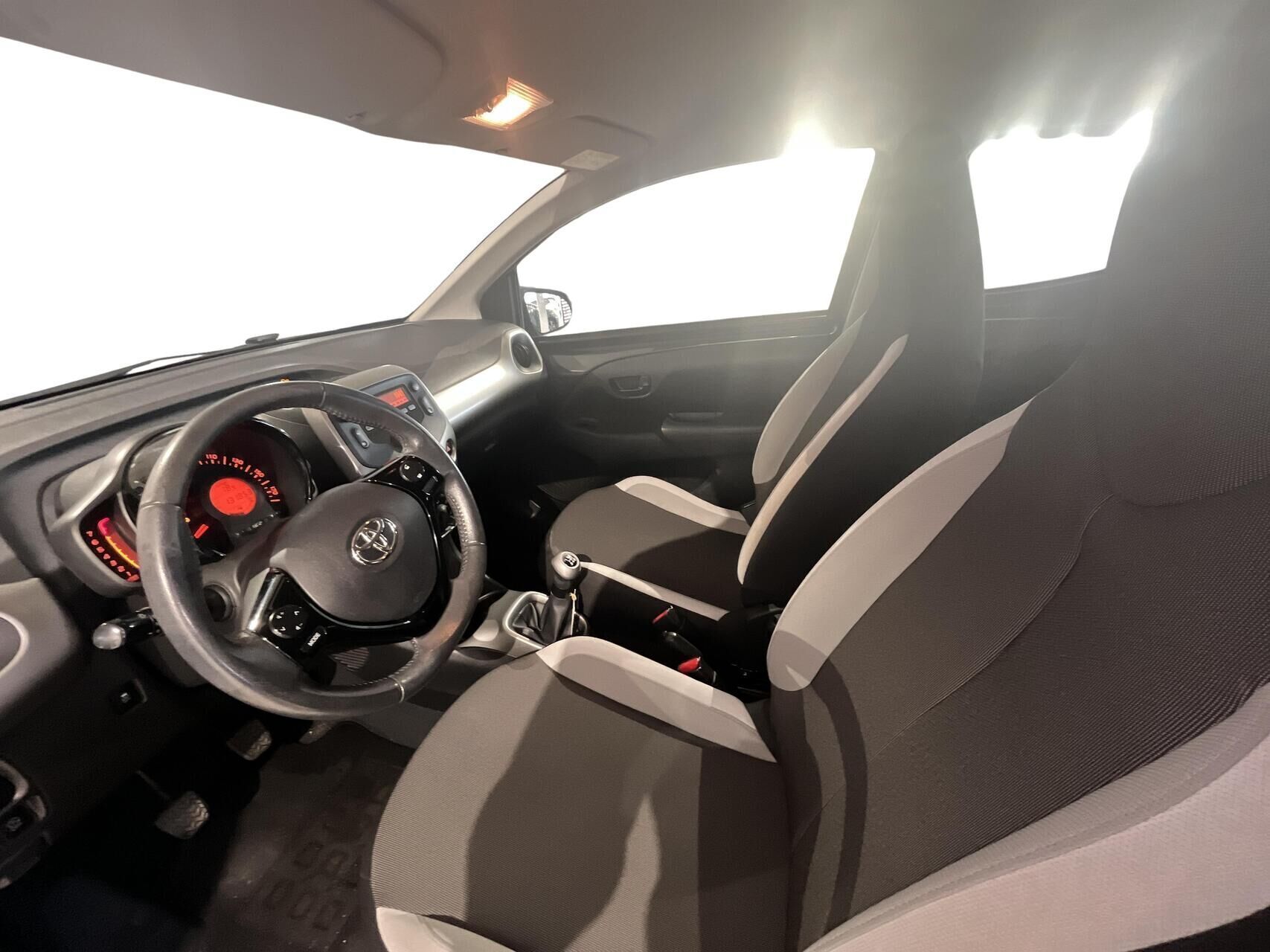 Toyota Aygo 1,0 VVT-I X-Play Air 69HK 5d