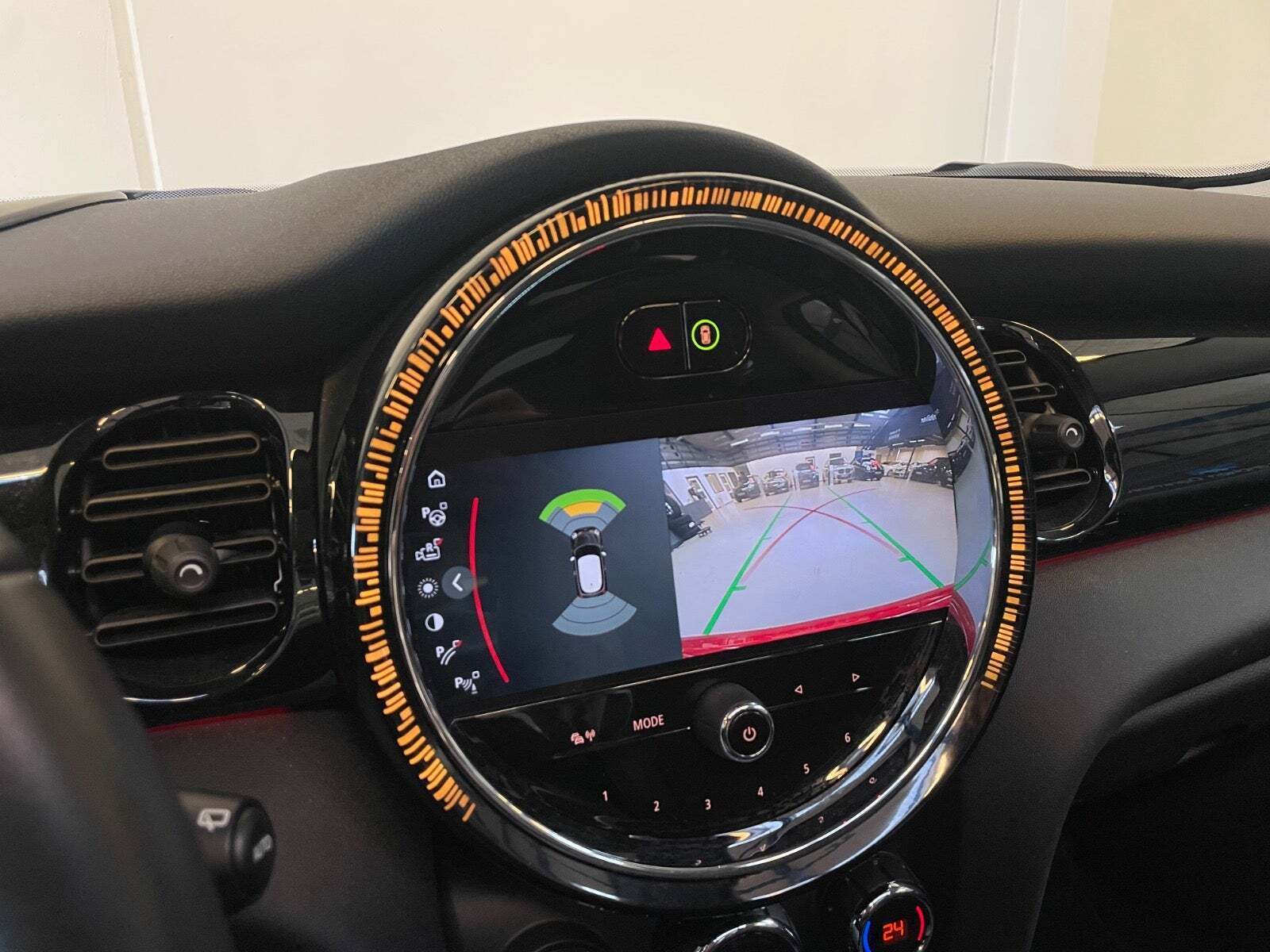 Sort Mini Cooper SE fra 2023