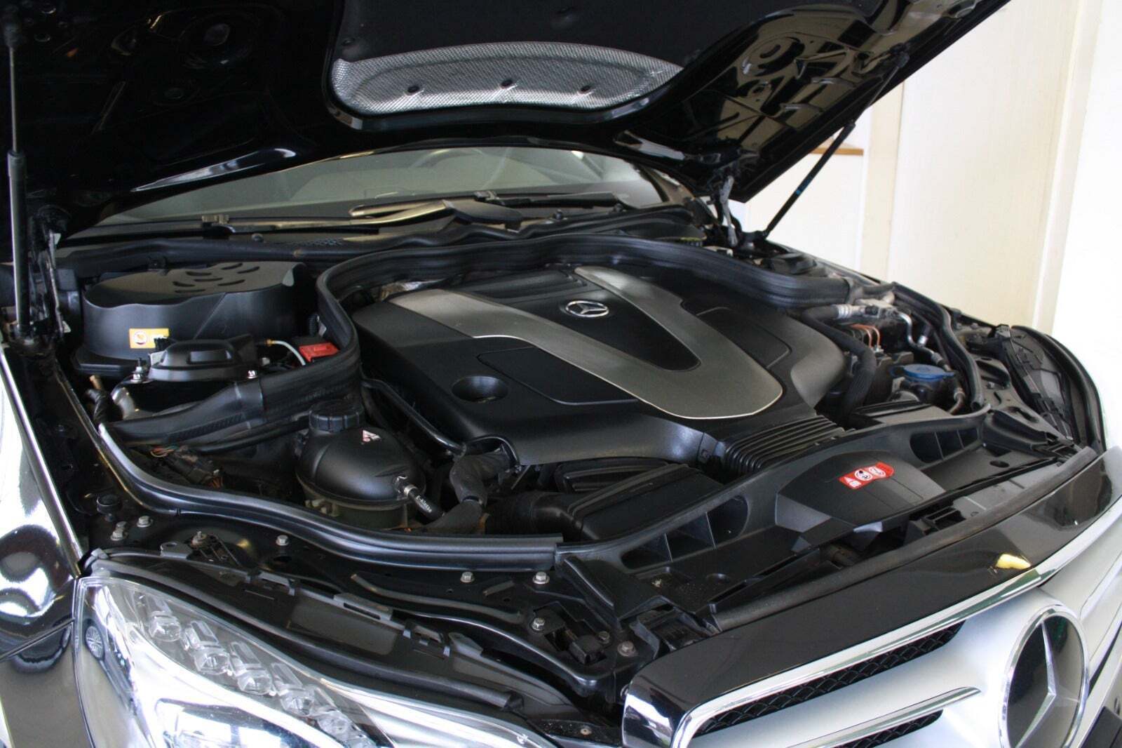 Sort Mercedes E350 fra 2014