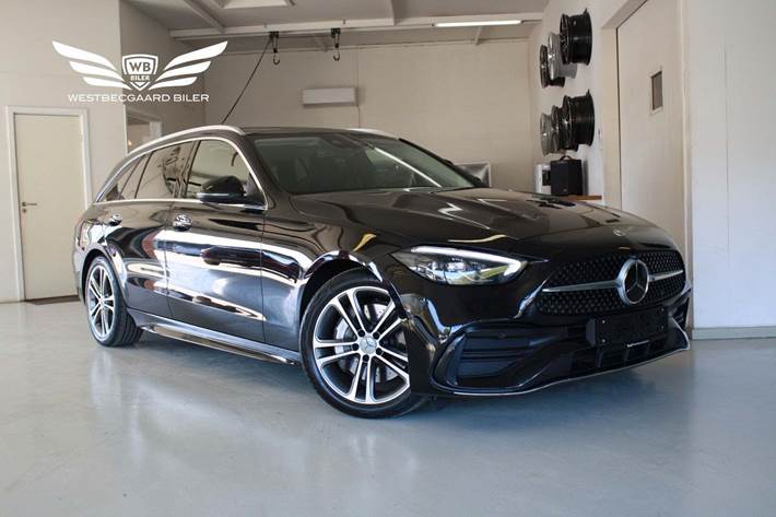 Sort Mercedes C220 d fra 2022 set udefra