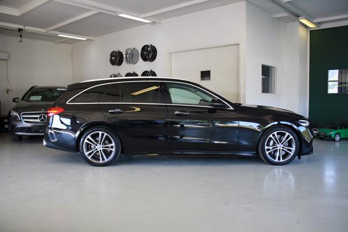 Sort Mercedes C220 d fra 2022