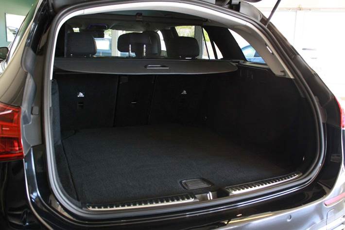 Sort Mercedes C220 d fra 2022