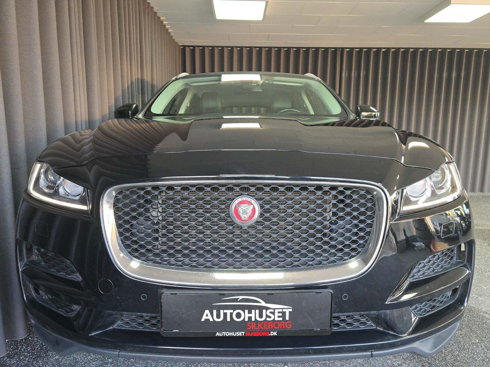 Jaguar F-Pace 2,0 D180 Pure aut. AWD