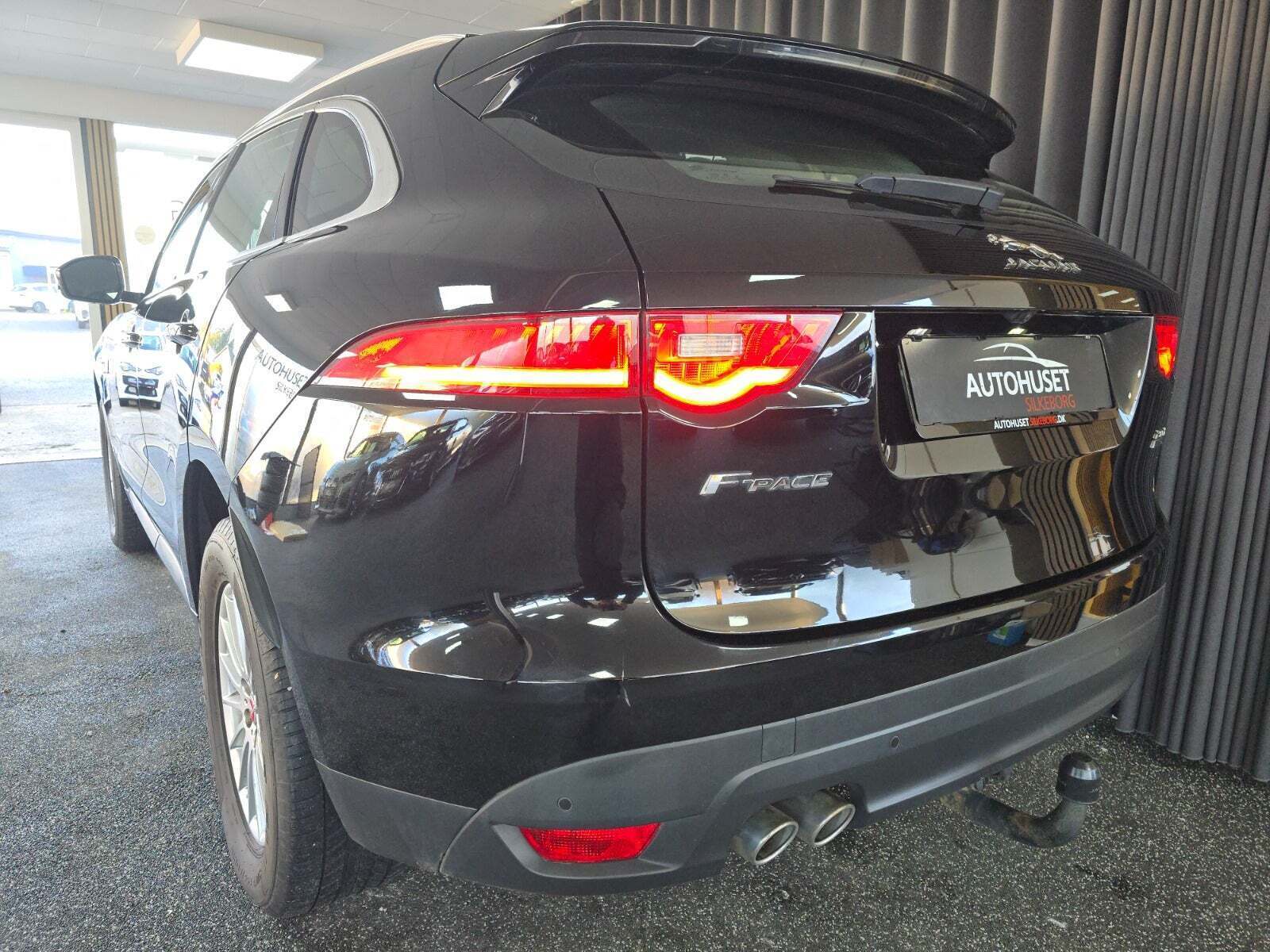 Jaguar F-Pace 2,0 D180 Pure aut. AWD