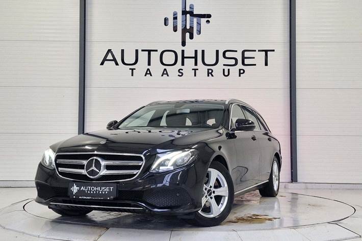 Sort Mercedes E220 d fra 2016 set udefra