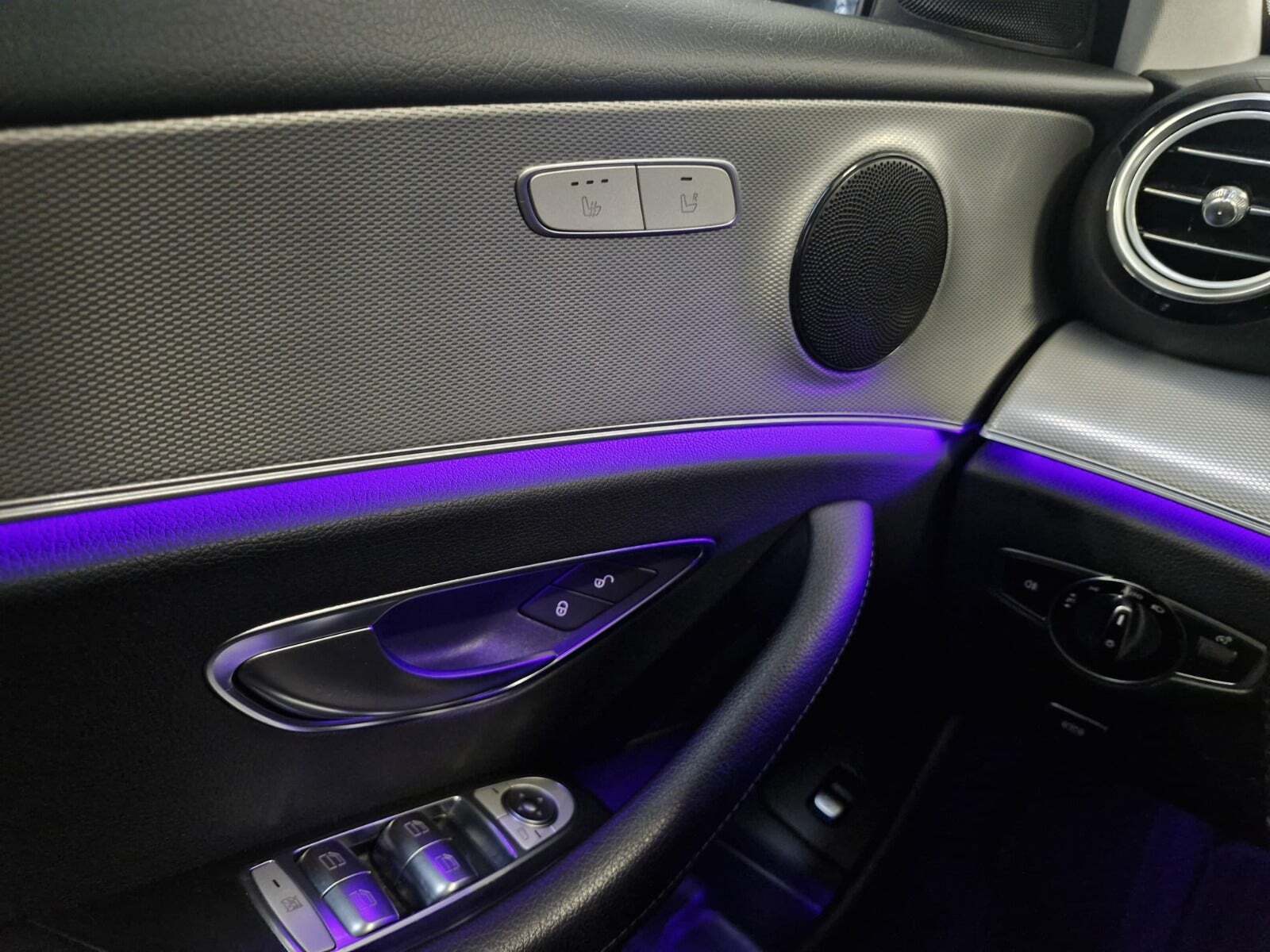 Sort Mercedes E220 d fra 2016