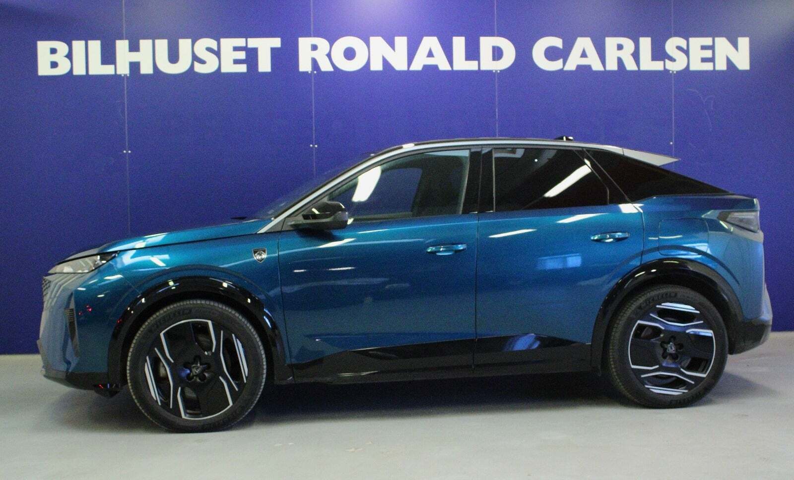 Peugeot e-3008 77 GT