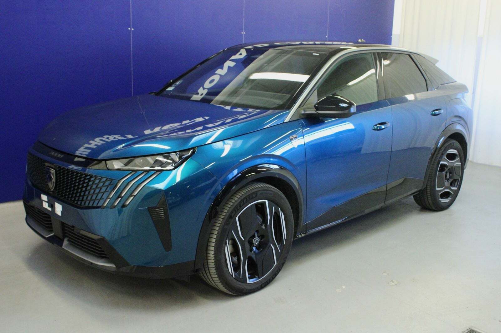 Peugeot e-3008 77 GT