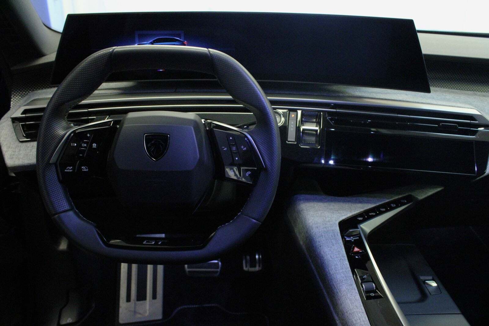 Peugeot e-3008 77 GT