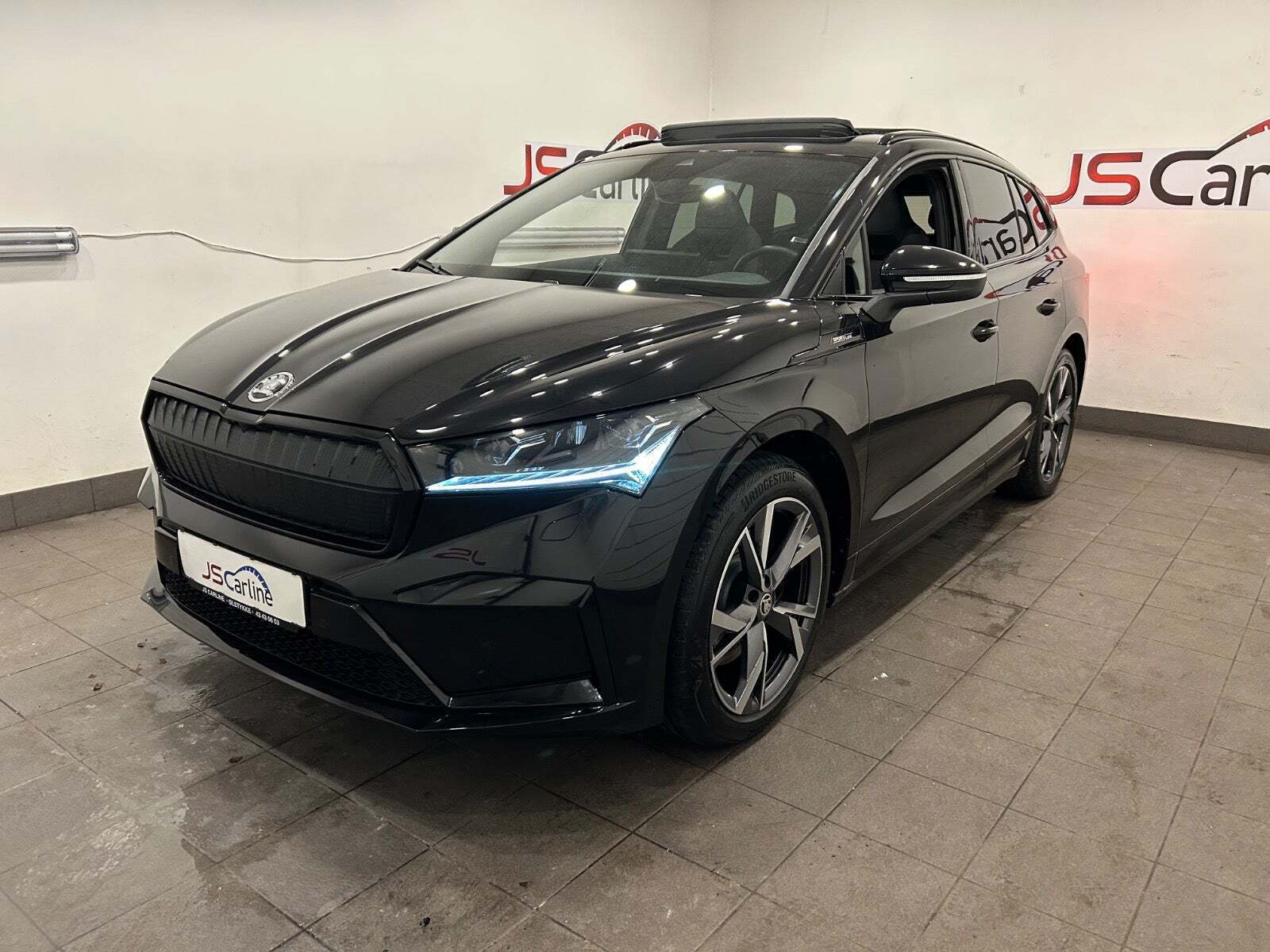 Sort Skoda Enyaq fra 2024