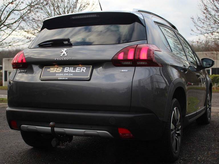 Peugeot 2008 1,2 e-THP 110 Allure Sky