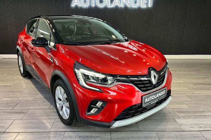 Rød Renault Captur fra 2021 set udefra