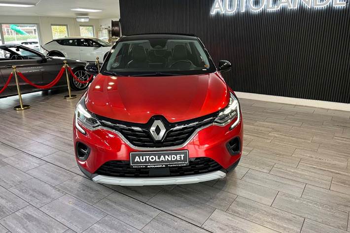 Rød Renault Captur fra 2021