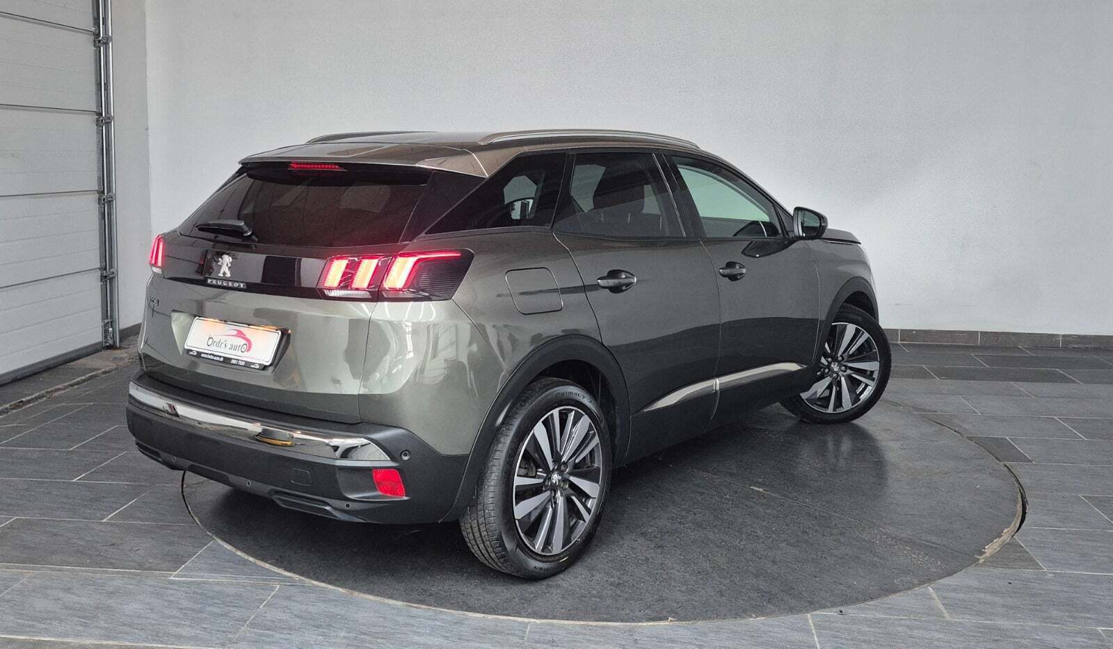 Peugeot 3008 1,2 PureTech 130 Allure EAT8