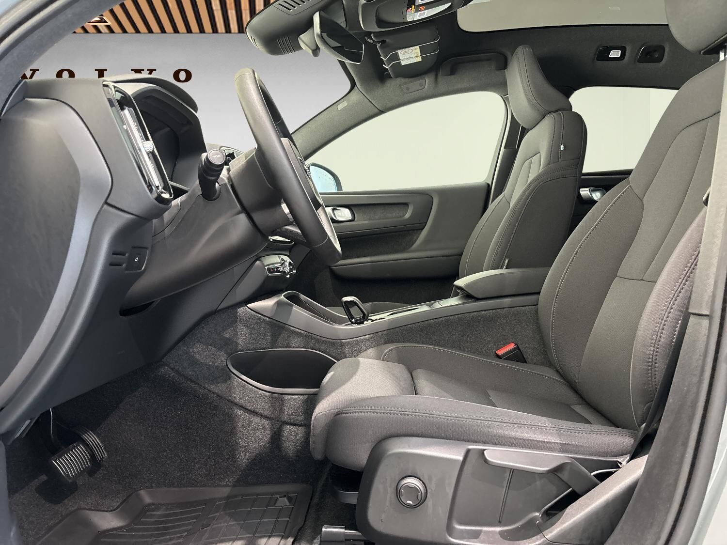 Volvo EC40 Extended Range Core