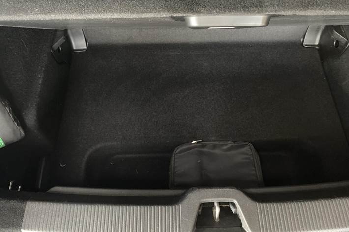 Grå Volvo EX30 fra 2024