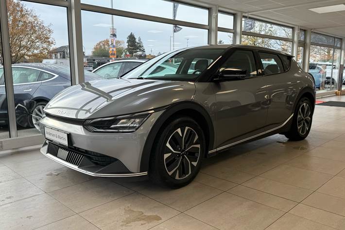 Grå Kia EV6 fra 2022 set udefra