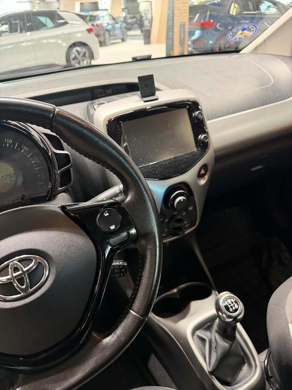 Rød Toyota Aygo fra 2015