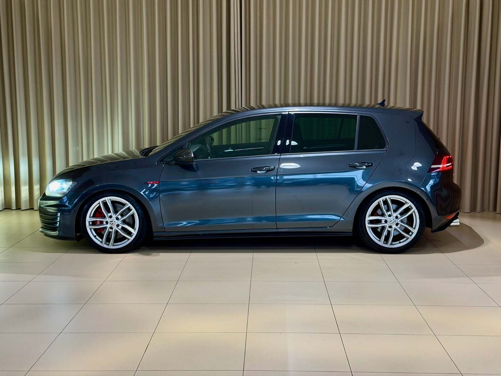 VW Golf VII 2,0 GTi Performance DSG BMT