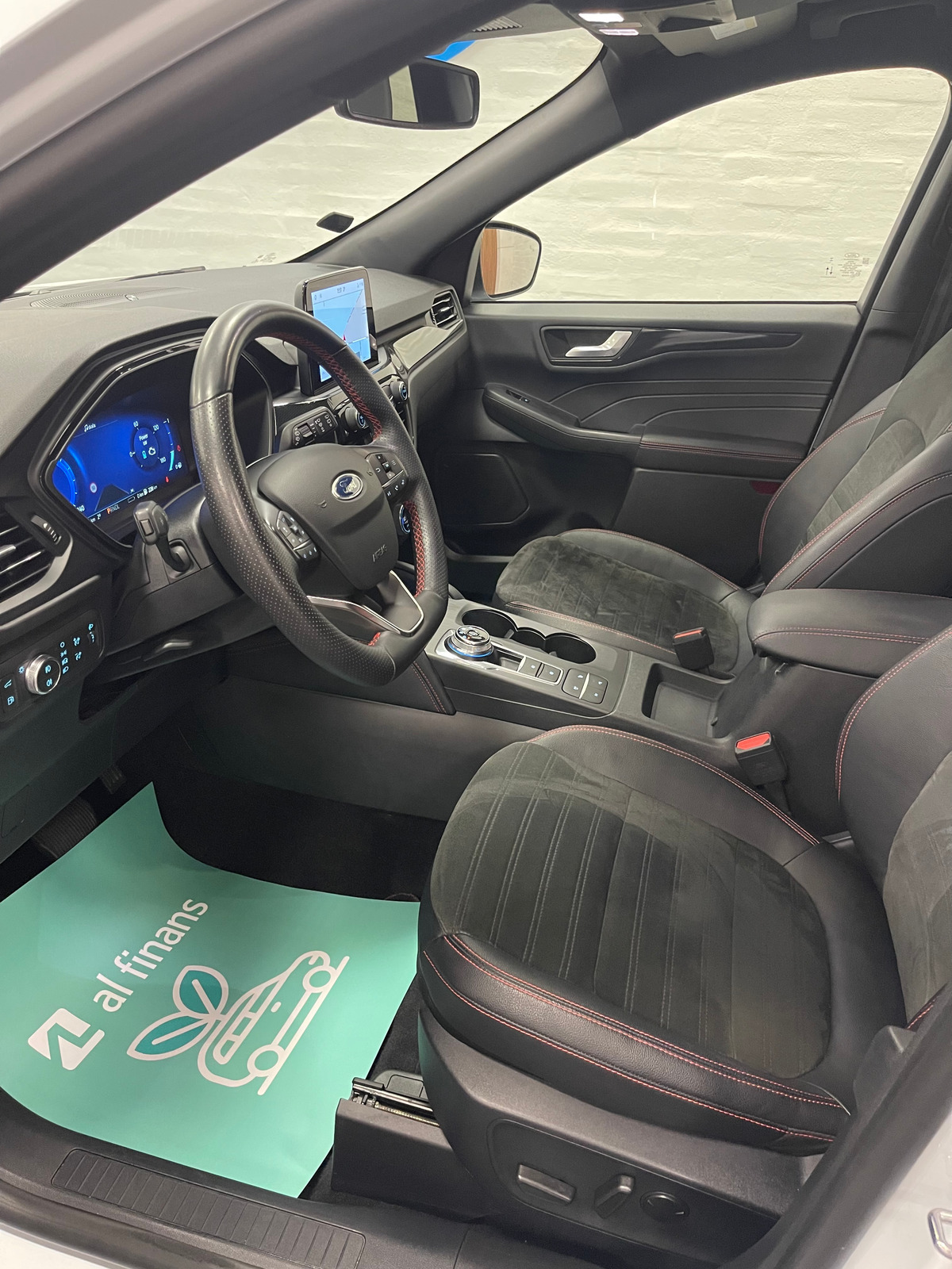 Ford Kuga 2,5 PHEV ST-Line X CVT