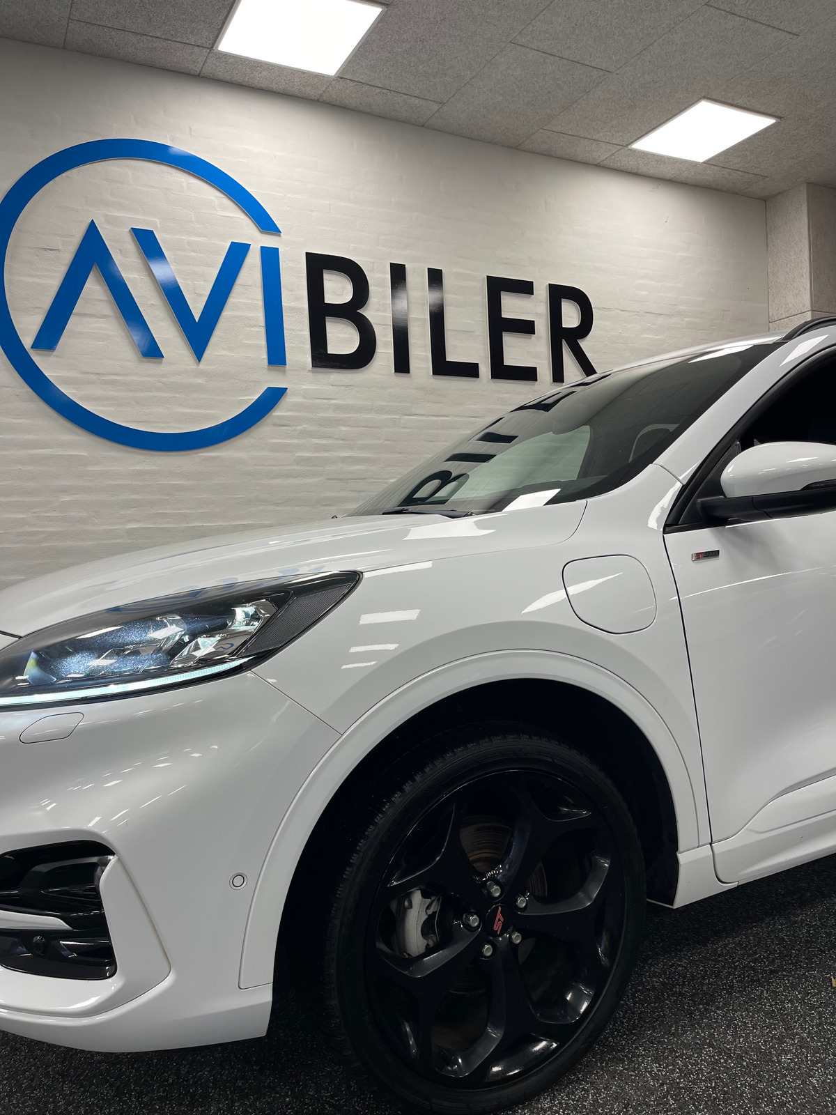 Hvid Ford Kuga fra 2022