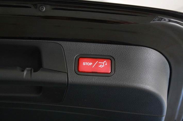 Sort Mercedes GLB200 d fra 2021