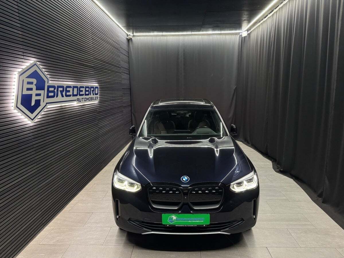 BMW iX3 Charged Plus