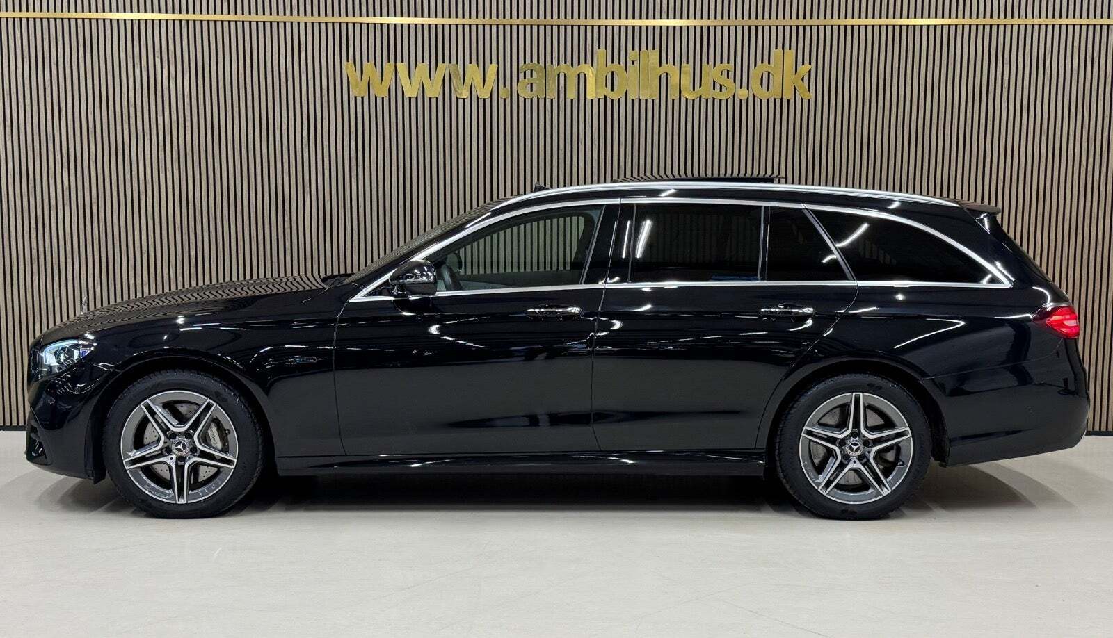 Mercedes E300 de 2,0 AMG Line stc. aut.