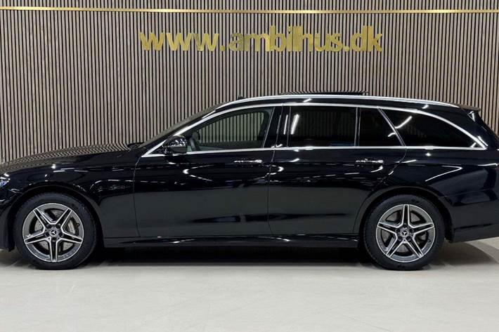 Sort Mercedes E300 de fra 2021