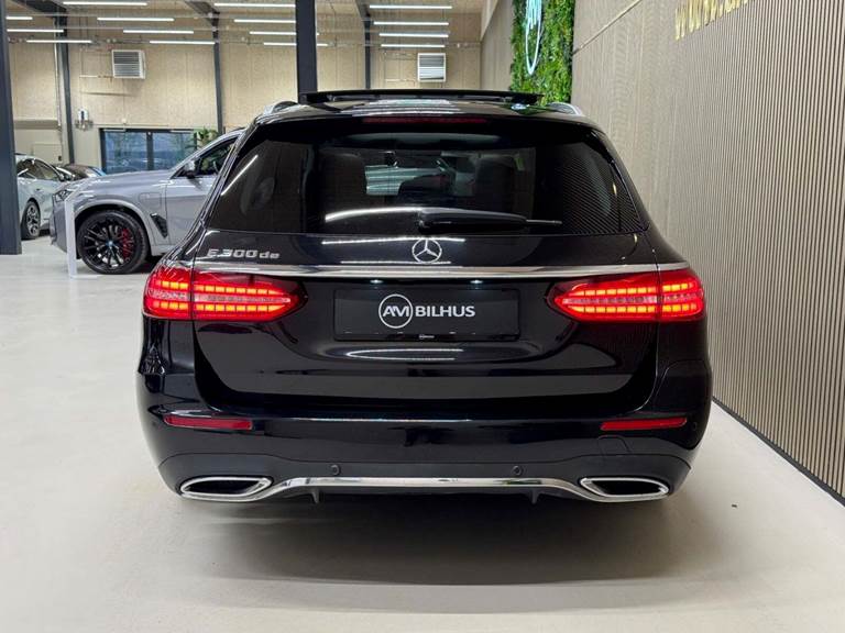 Mercedes E300 de 2,0 AMG Line stc. aut.