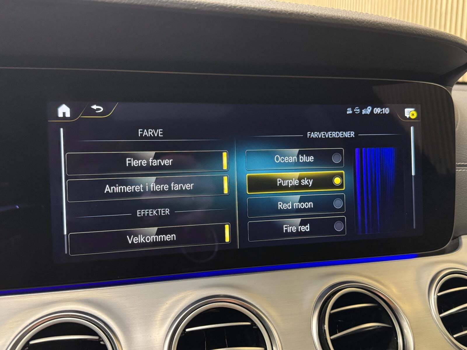 Sort Mercedes E300 de fra 2021