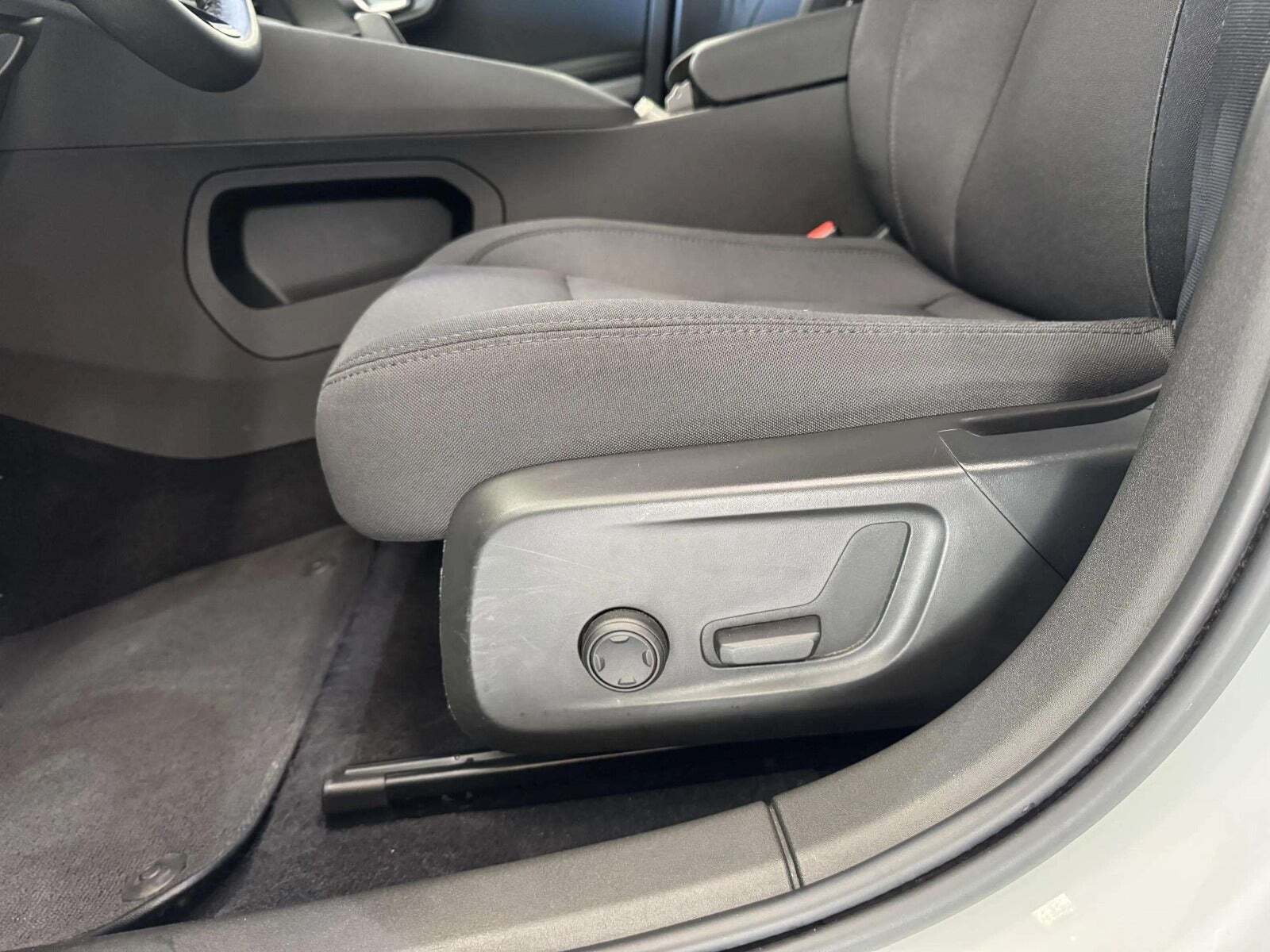 Hvid Polestar 2 fra 2023