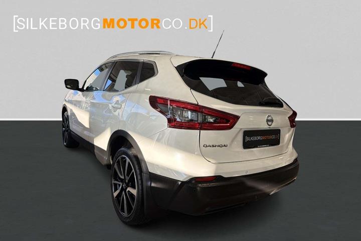 Hvid Nissan Qashqai fra 2019