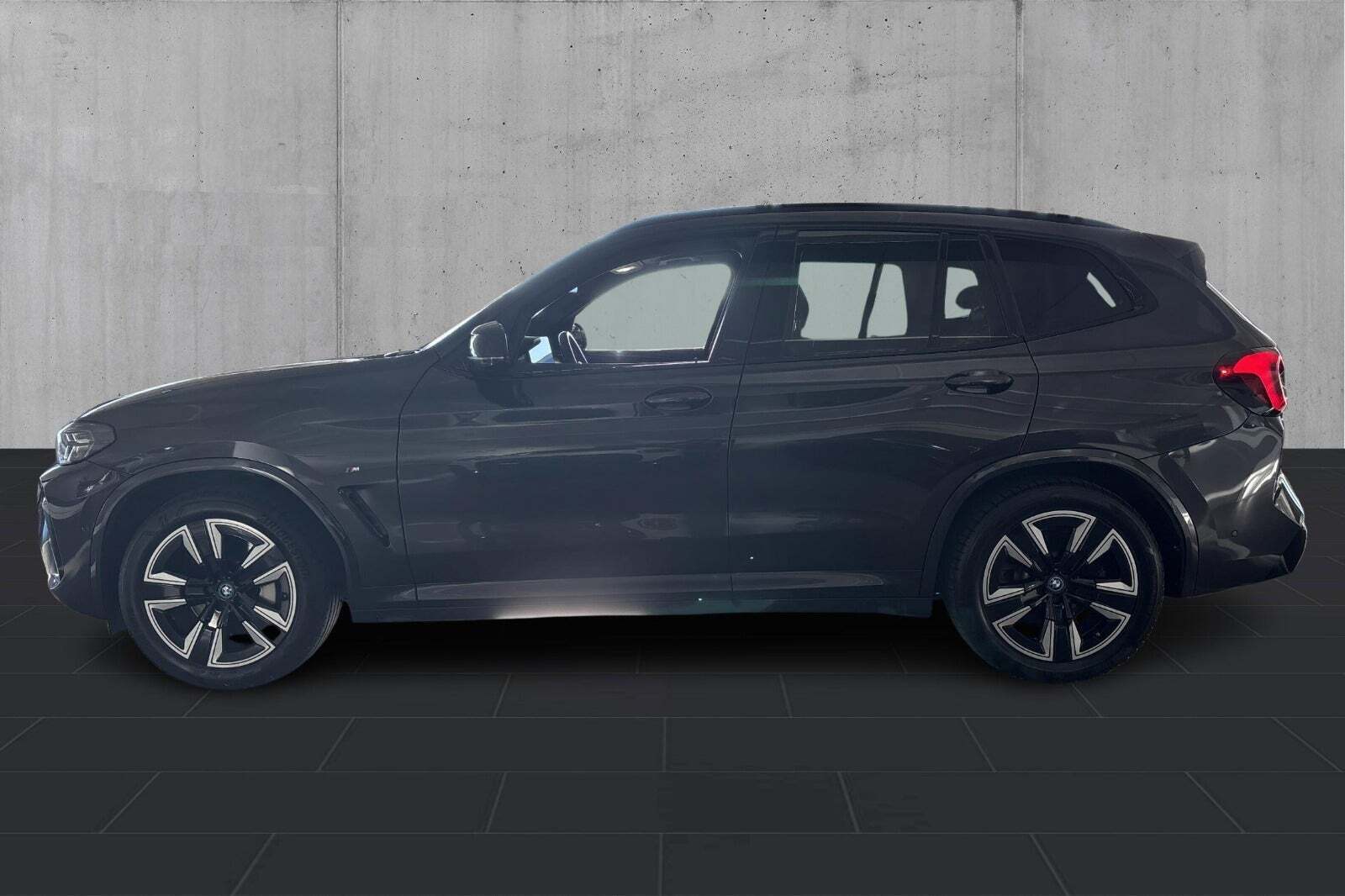 BMW iX3 Charged M-Sport