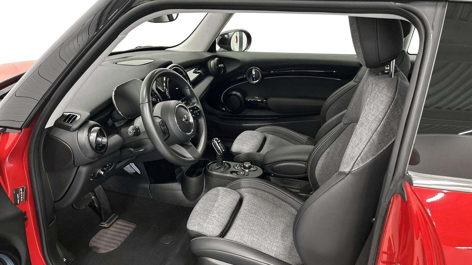 Mini Cooper SE Classic Trim