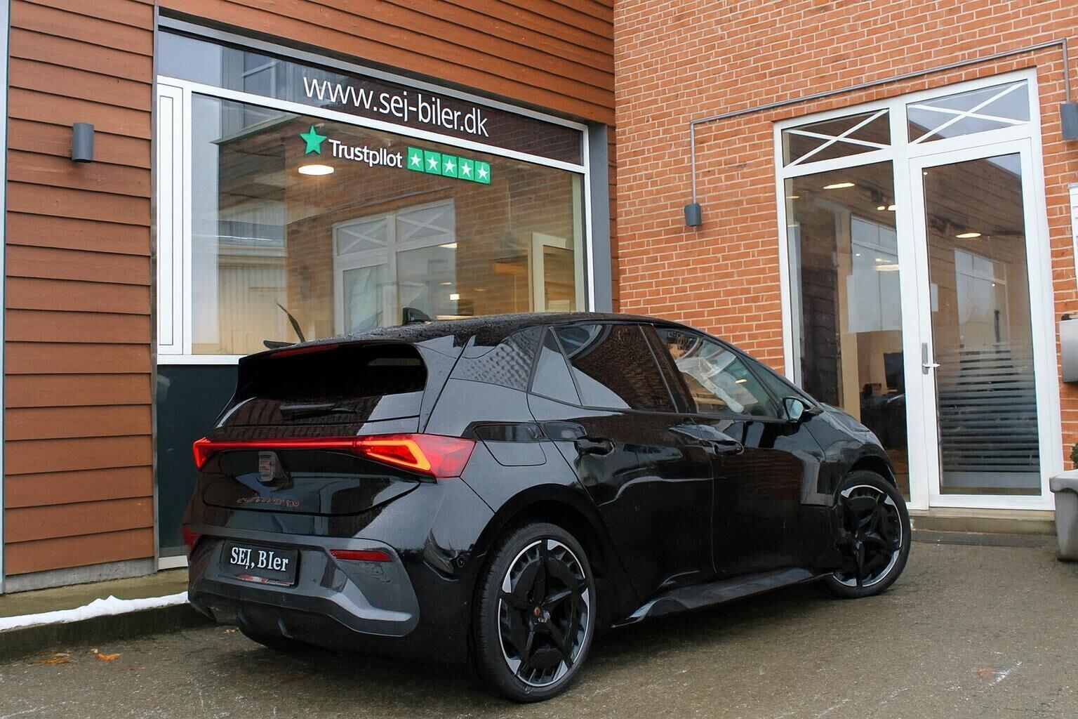 Sort Cupra Born fra 2025