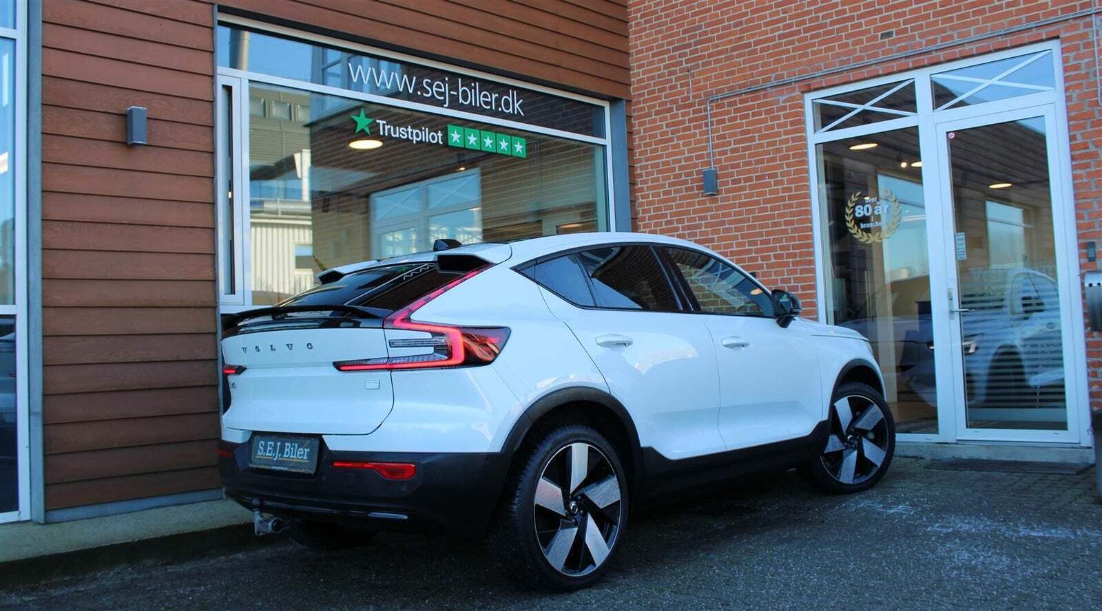 Hvid Volvo C40 fra 2024