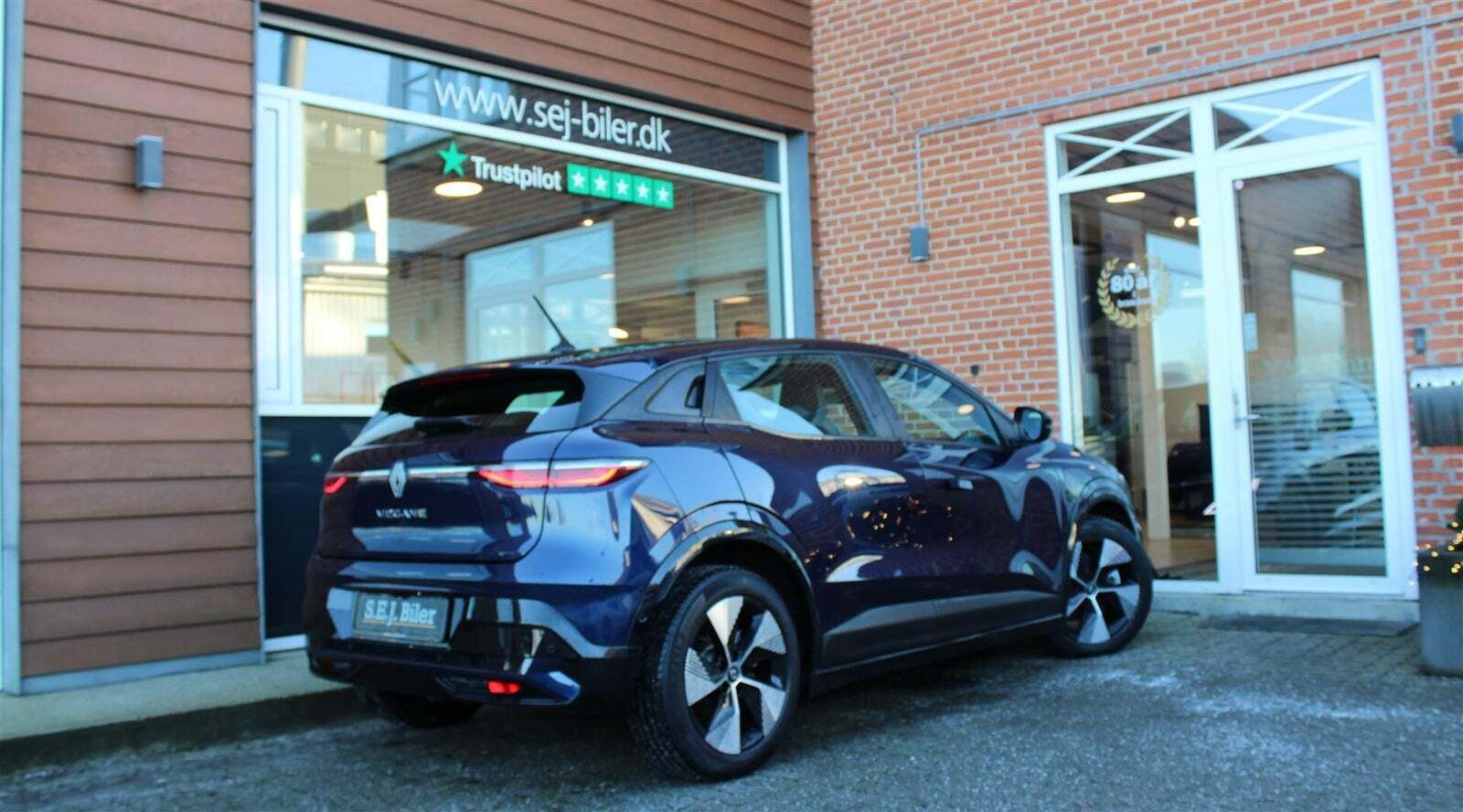 Blå Renault Megane E-Tech fra 2023