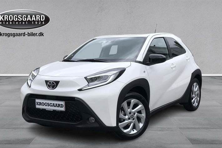 Hvid Toyota Aygo X fra 2024 set udefra