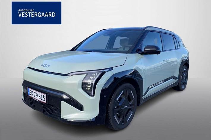 Orange Kia EV3 fra 2025 set udefra