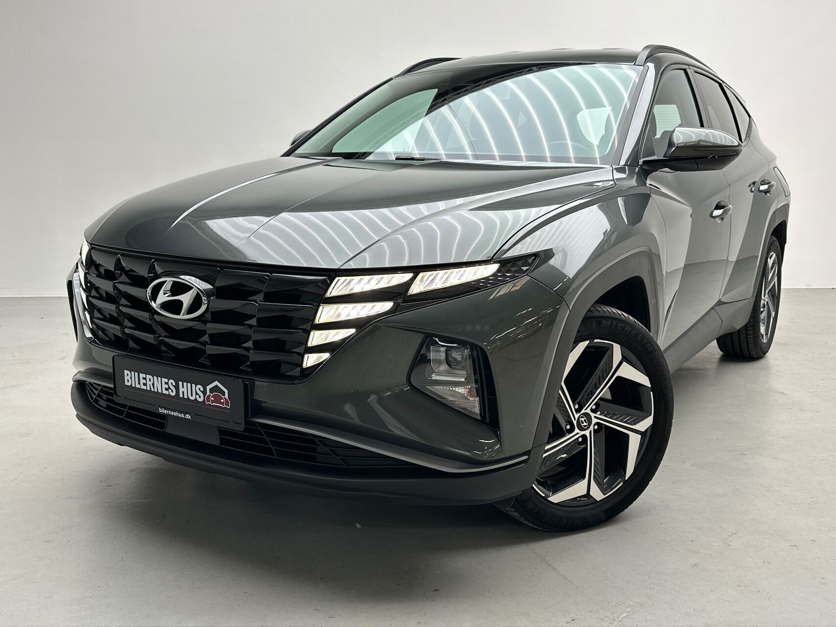 Grå Hyundai Tucson fra 2021