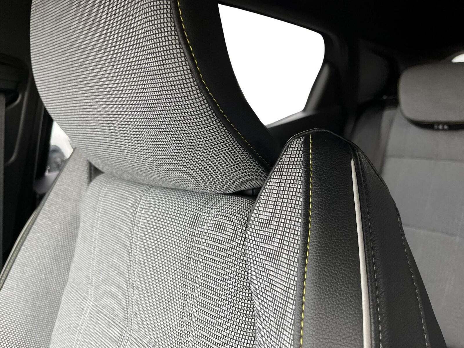 Grå Renault Megane E-Tech fra 2022