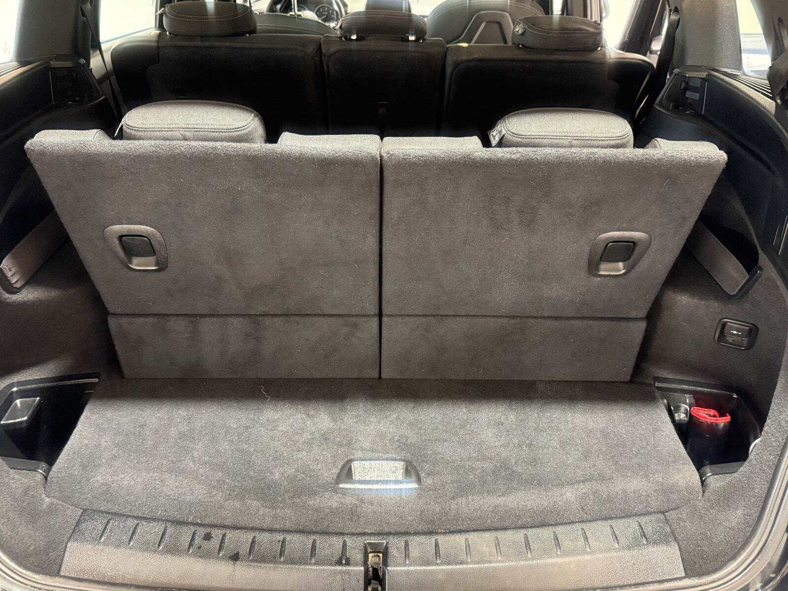 Sort BMW 218d fra 2017