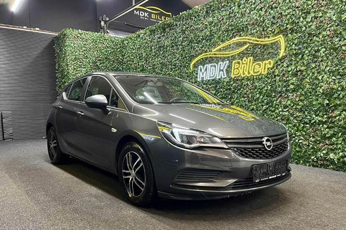 undefined Opel Astra fra 2016 set udefra