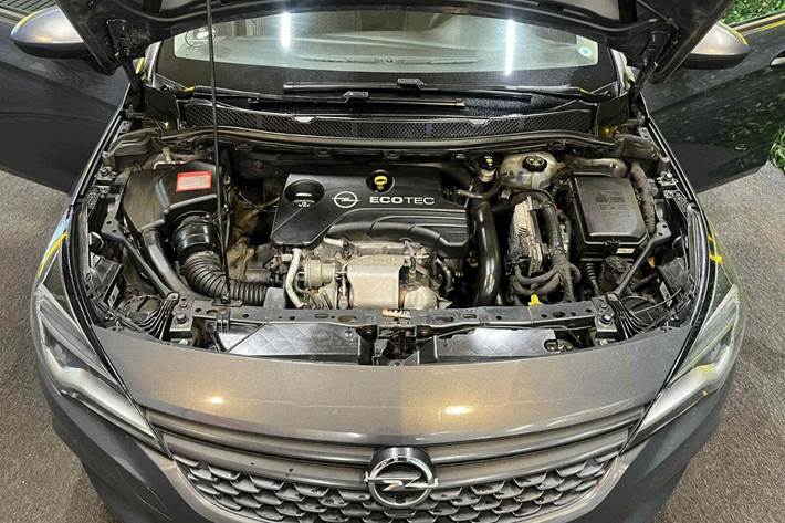 undefined Opel Astra fra 2016