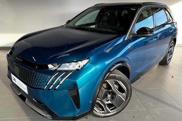 Blå Peugeot e-5008 fra 2024 set udefra