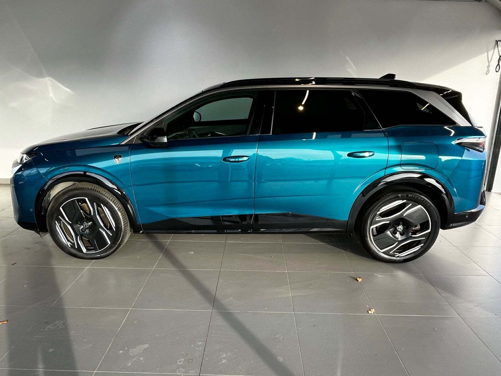 Peugeot e-5008 77 GT Pack 7prs