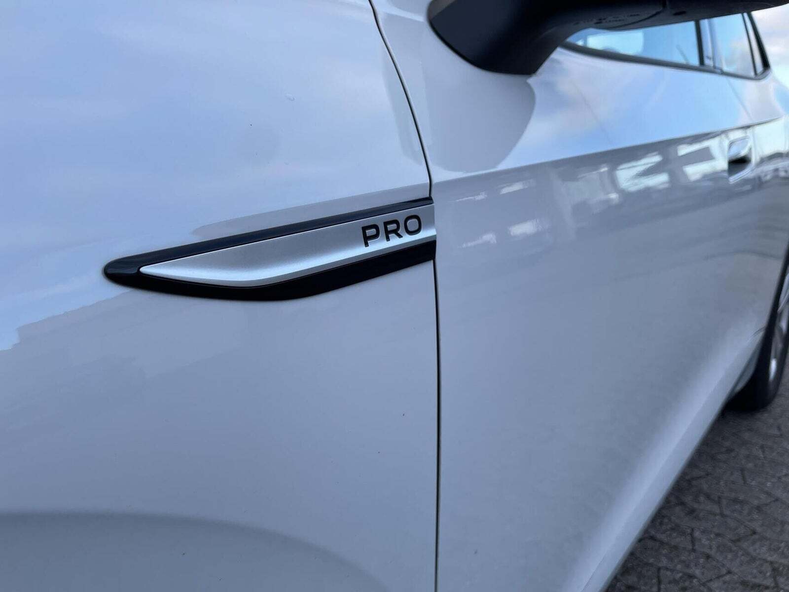 Beige VW ID.5 fra 2023