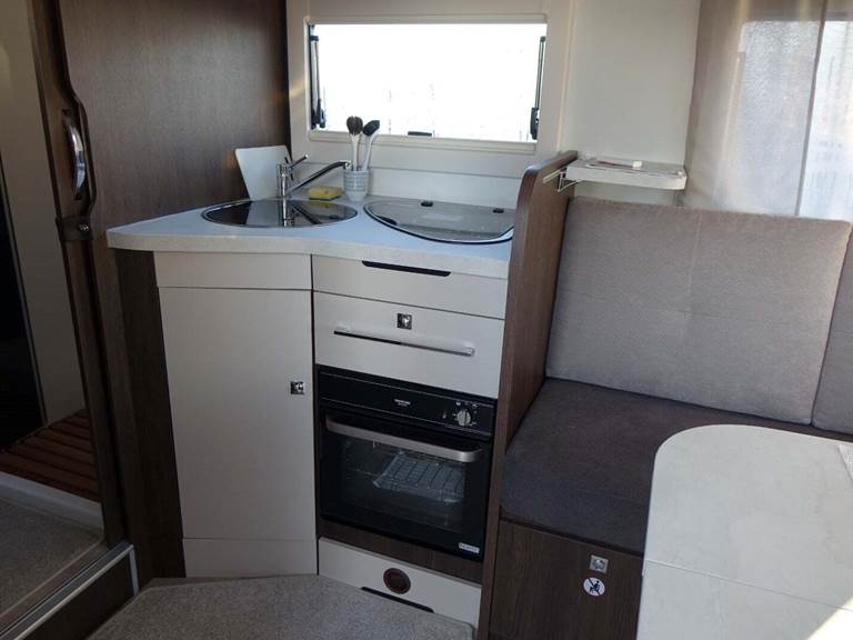 Ford Benimar 2,0 Tessoro T468 aut.