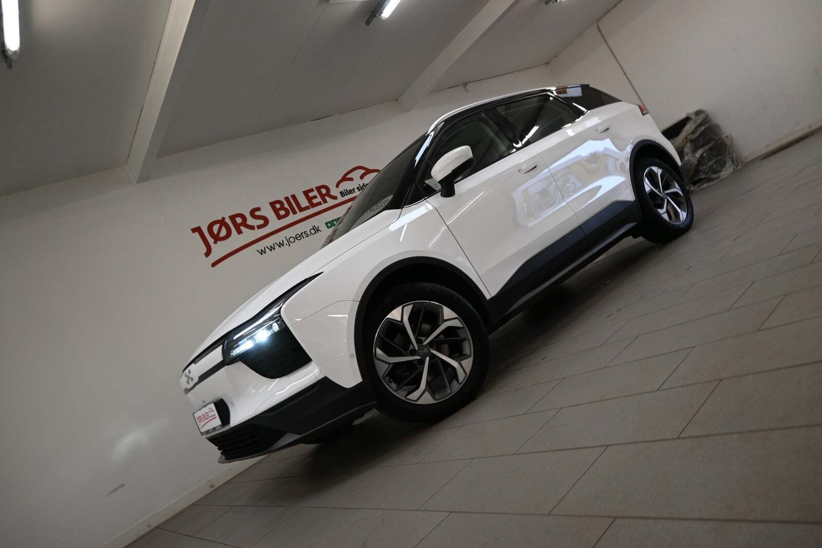 Hvid Aiways U5 fra 2021 set udefra